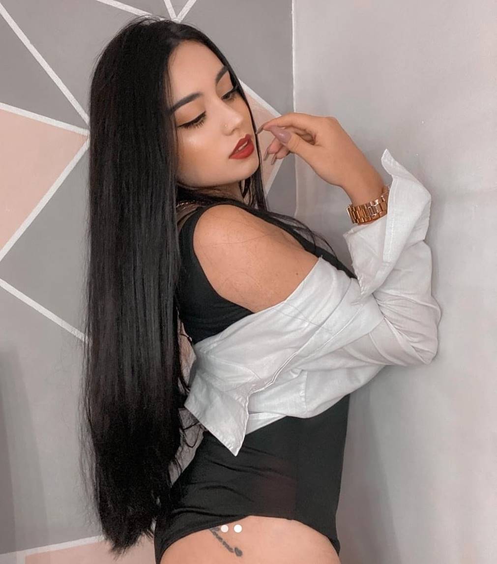 Başakşehir Escort Bayan Semra İle Eşsiz Deneyimler Sizi Bekliyor